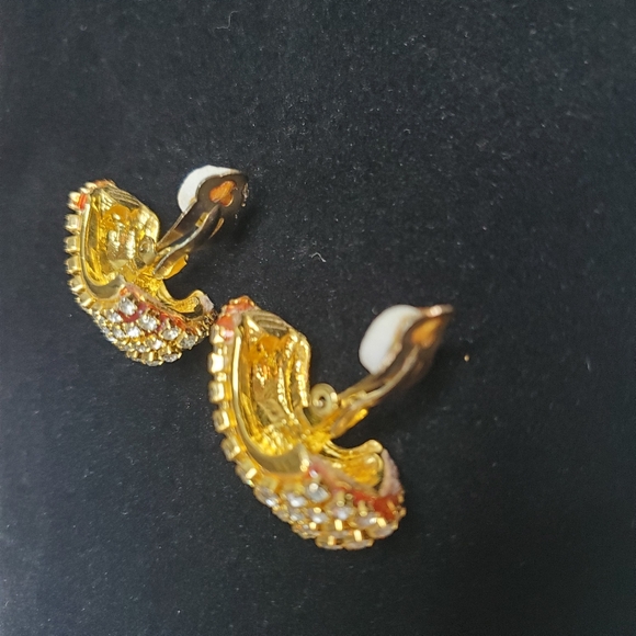 Vintage Gold Tone And Rhinestone Clip-On Earrings - Picture 6 of 10